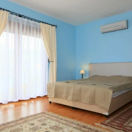Villa Lara *